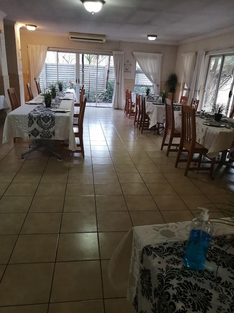 Dove'S Nest Guest House Kempton Park Ngoại thất bức ảnh